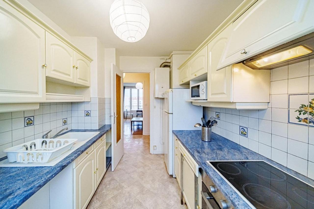 The Billon-Spacious 8 People Balcony-Metro Gratte Ciel Villeurbanne Exterior foto