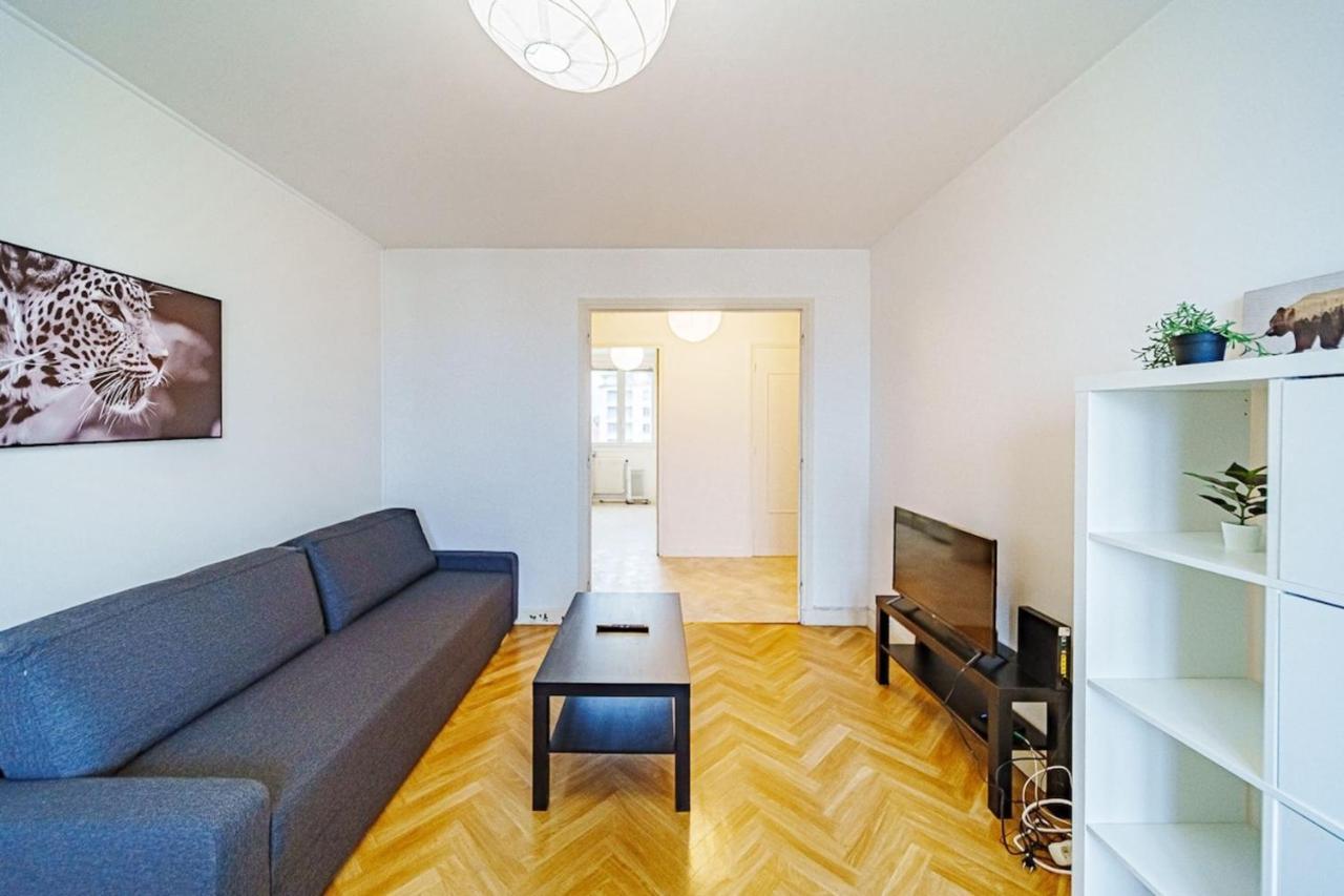 The Billon-Spacious 8 People Balcony-Metro Gratte Ciel Villeurbanne Exterior foto